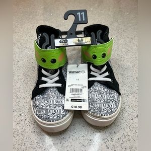 Star Wars
Baby Yoda Toddler Boys License Casual High-Top Sneakers, Sizes 8-13